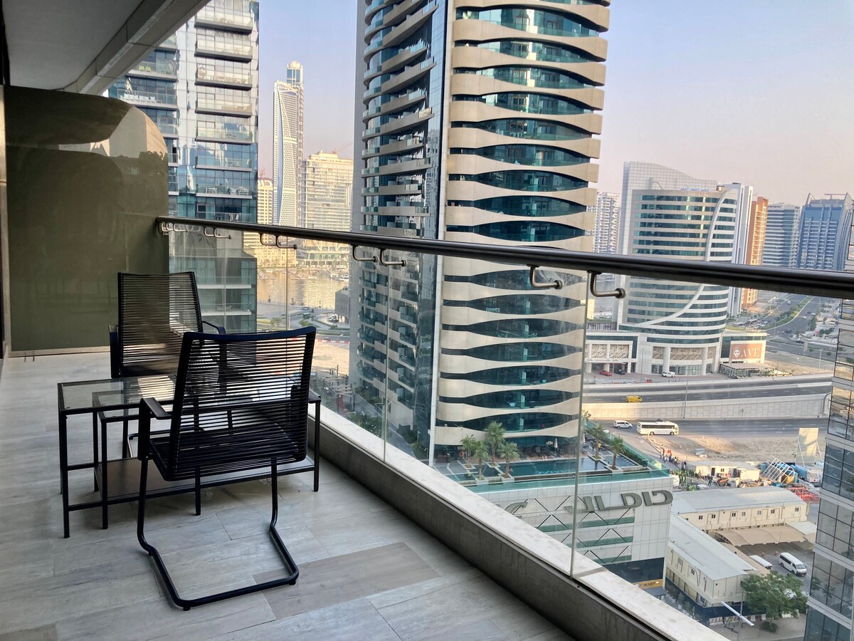 DOWNTOWN LUXURY APT NEXT DUBAI Mall, BURJ KHALIFA