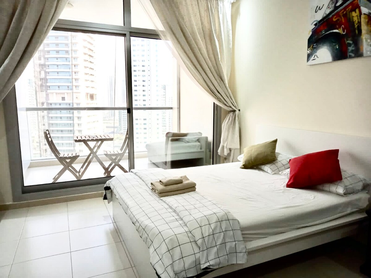 MARINA STUDIO APT NEXT TO JUMEIRAH BEACH & TRAM