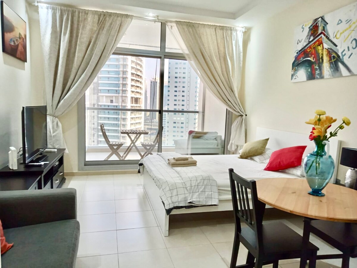 MARINA STUDIO APT NEXT TO JUMEIRAH BEACH & TRAM