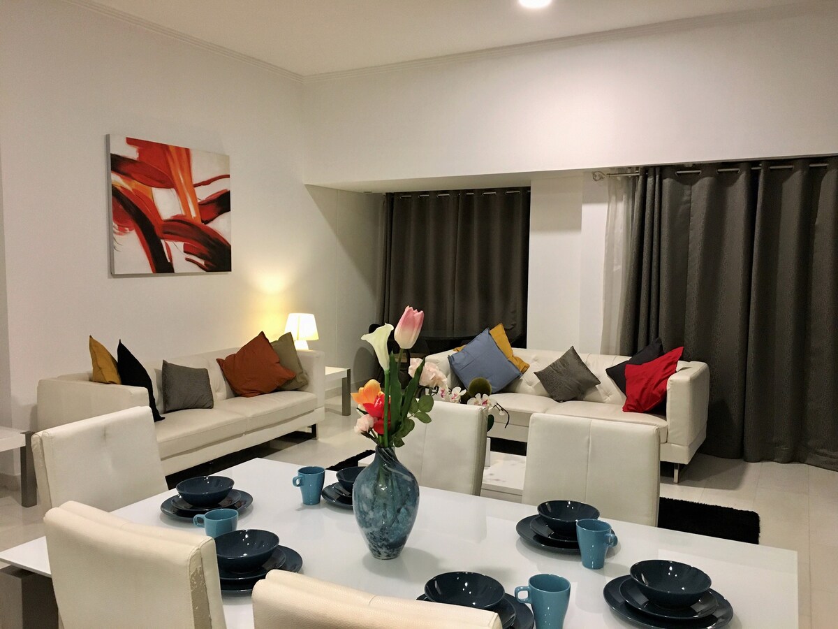 LUXURY CAYAN 2 BEDROOM APT NEXT TO JUMEIRAH BEACH