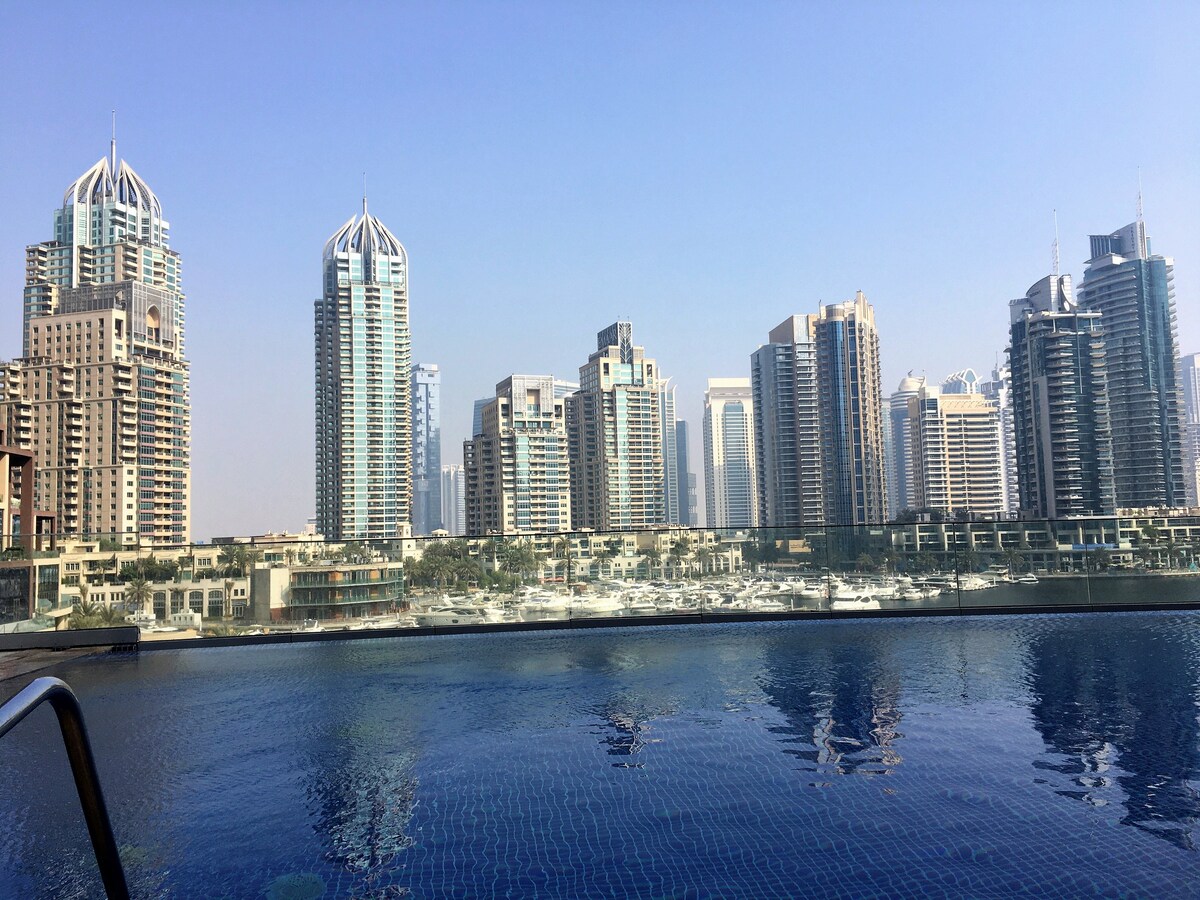 LUXURY CAYAN 2 BEDROOM APT NEXT TO JUMEIRAH BEACH