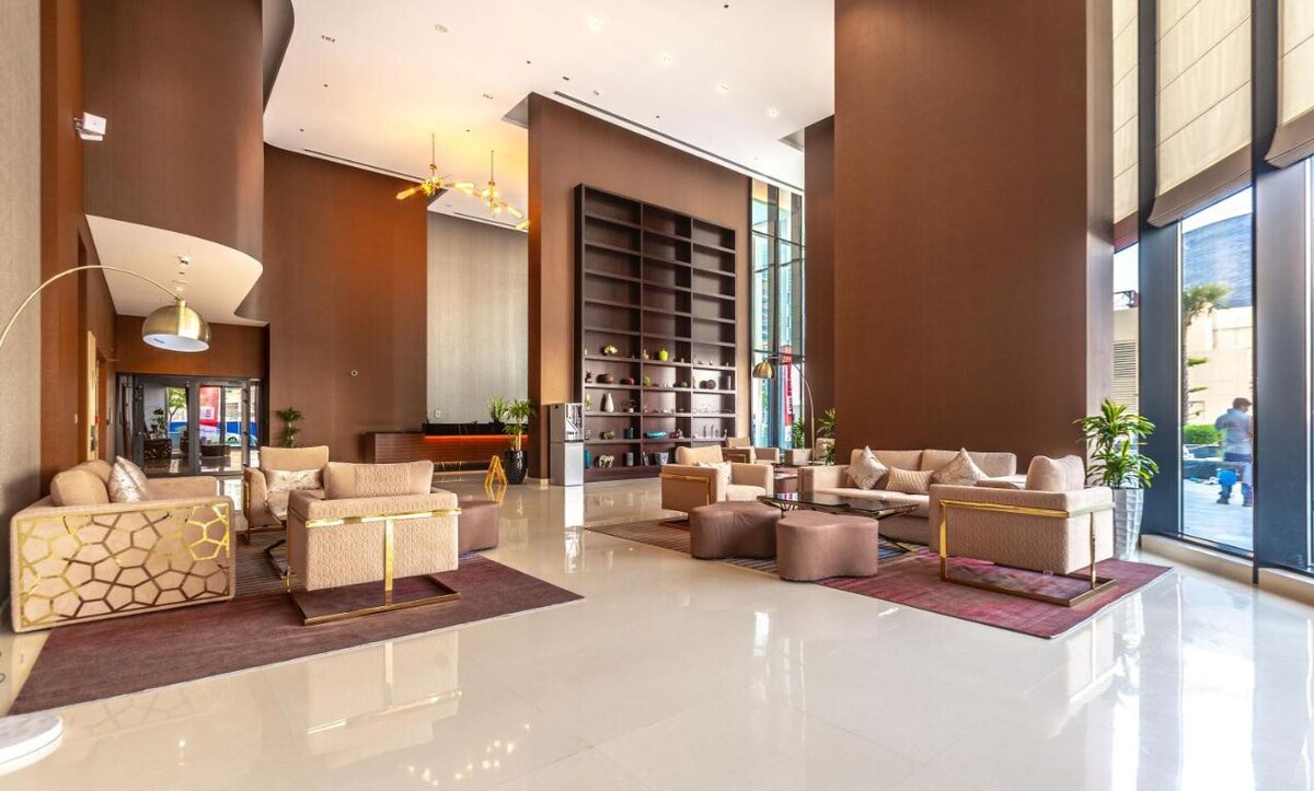 DOWNTOWN BOULEVARD LUXURY APT NEXT TO DUBAI MALL