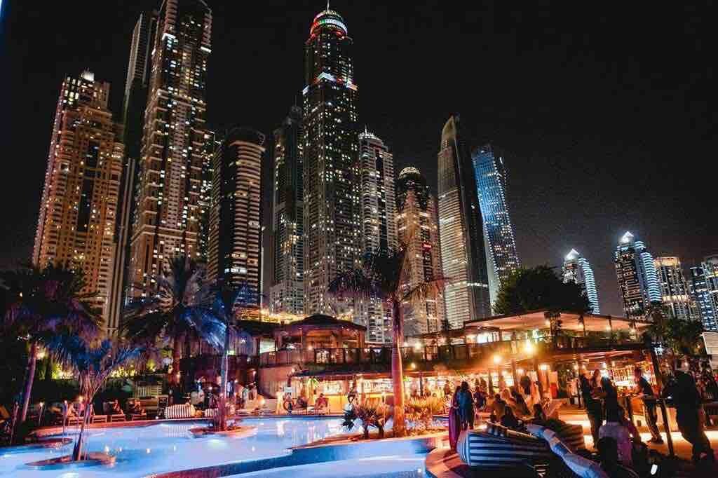 DUBAI MARINA PALMVIEW APT FRONT OF TRAM & BEACH