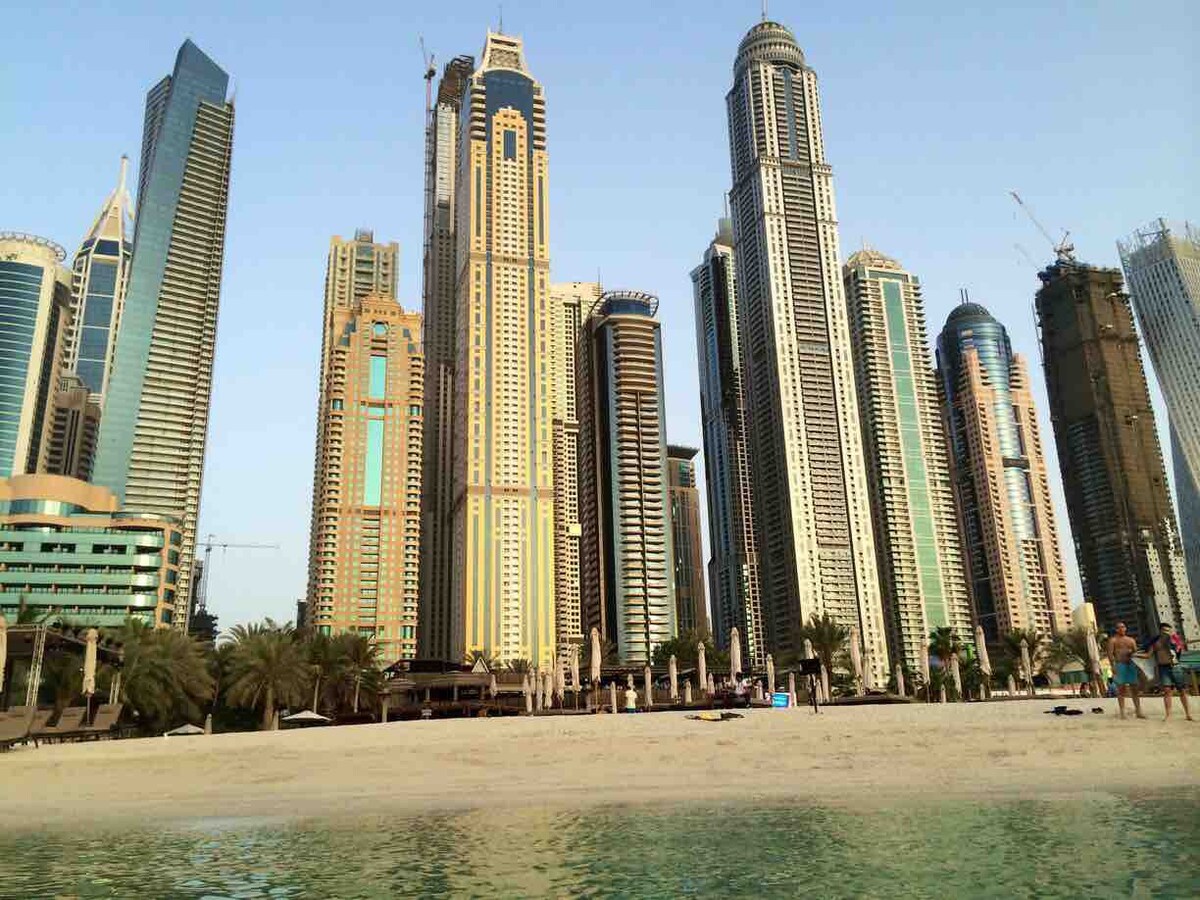 DUBAI MARINA PALMVIEW APT FRONT OF TRAM & BEACH