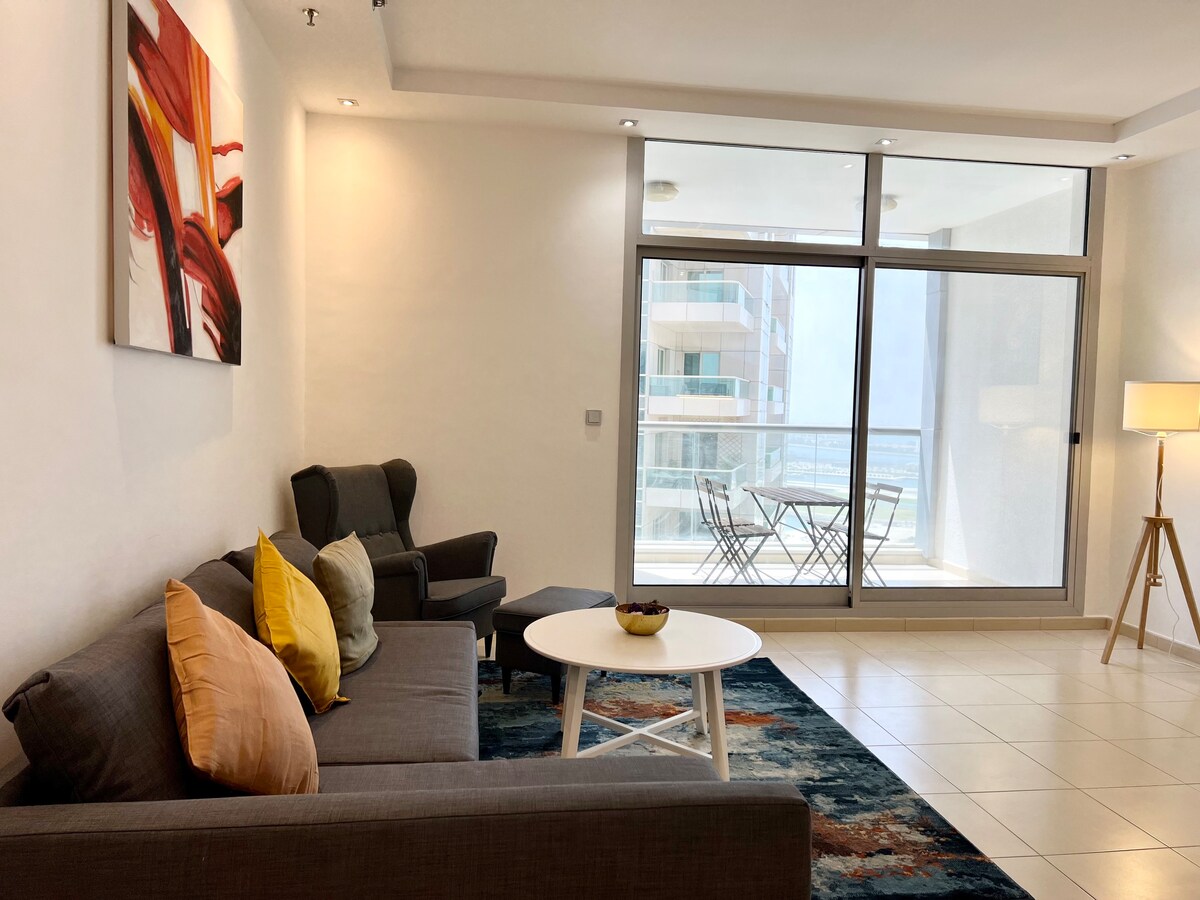 SPECTACULAR JBR & PALM VIEW 2 BEDROOM NEXT TO TRAM