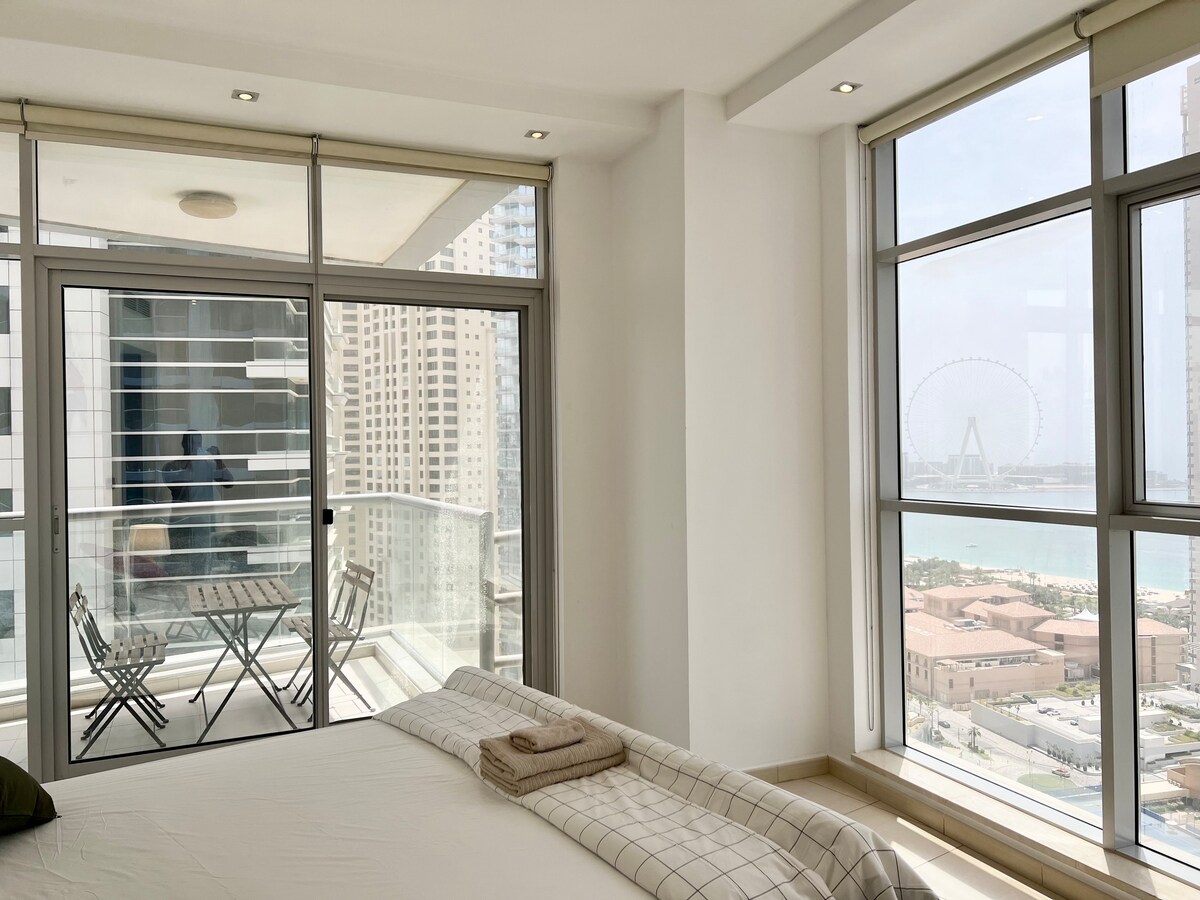 SPECTACULAR JBR & PALM VIEW 2 BEDROOM NEXT TO TRAM